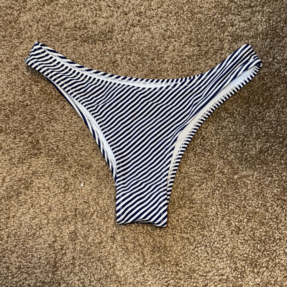 Bikini bottoms
